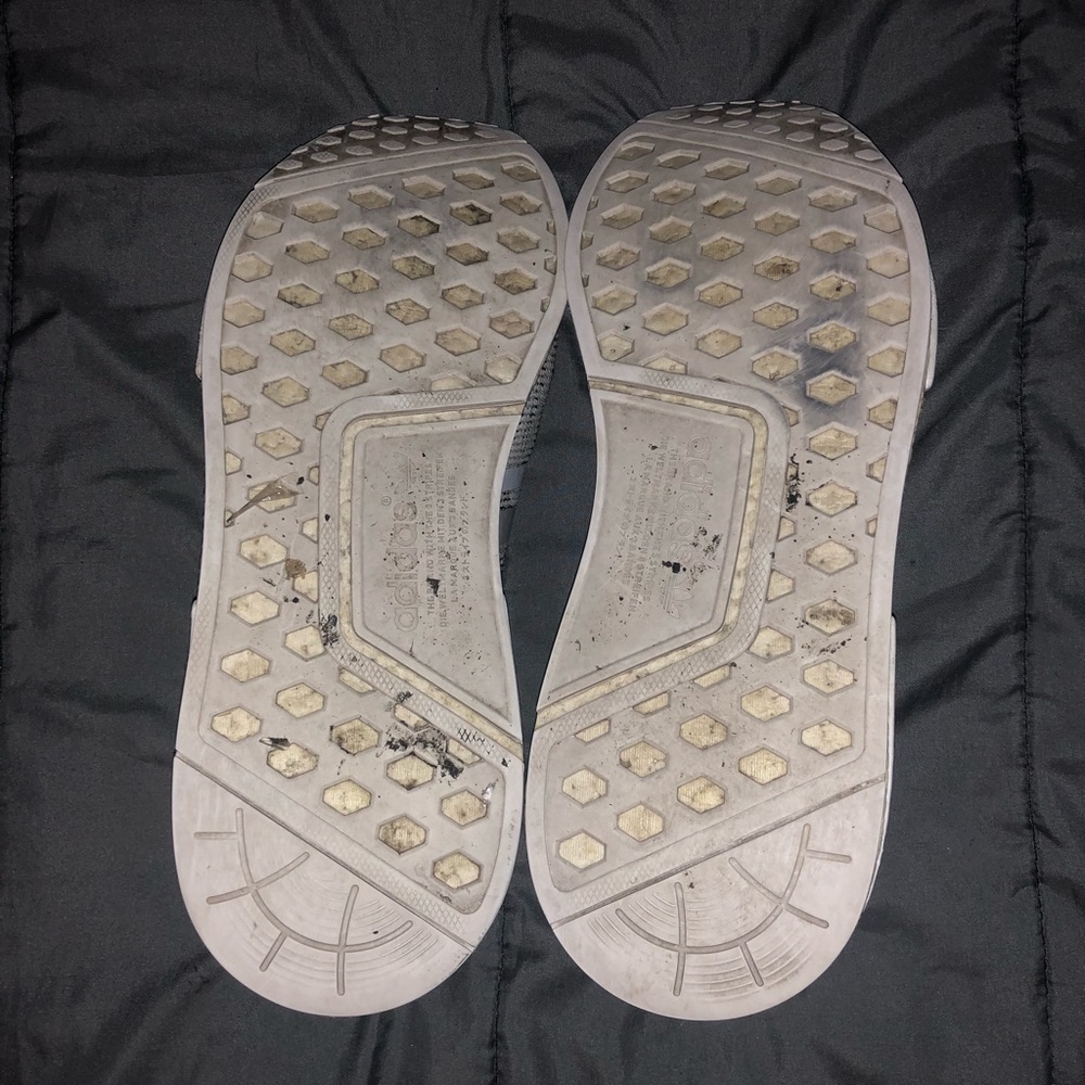 Adidas NMD R1 - Picture 4 of 7